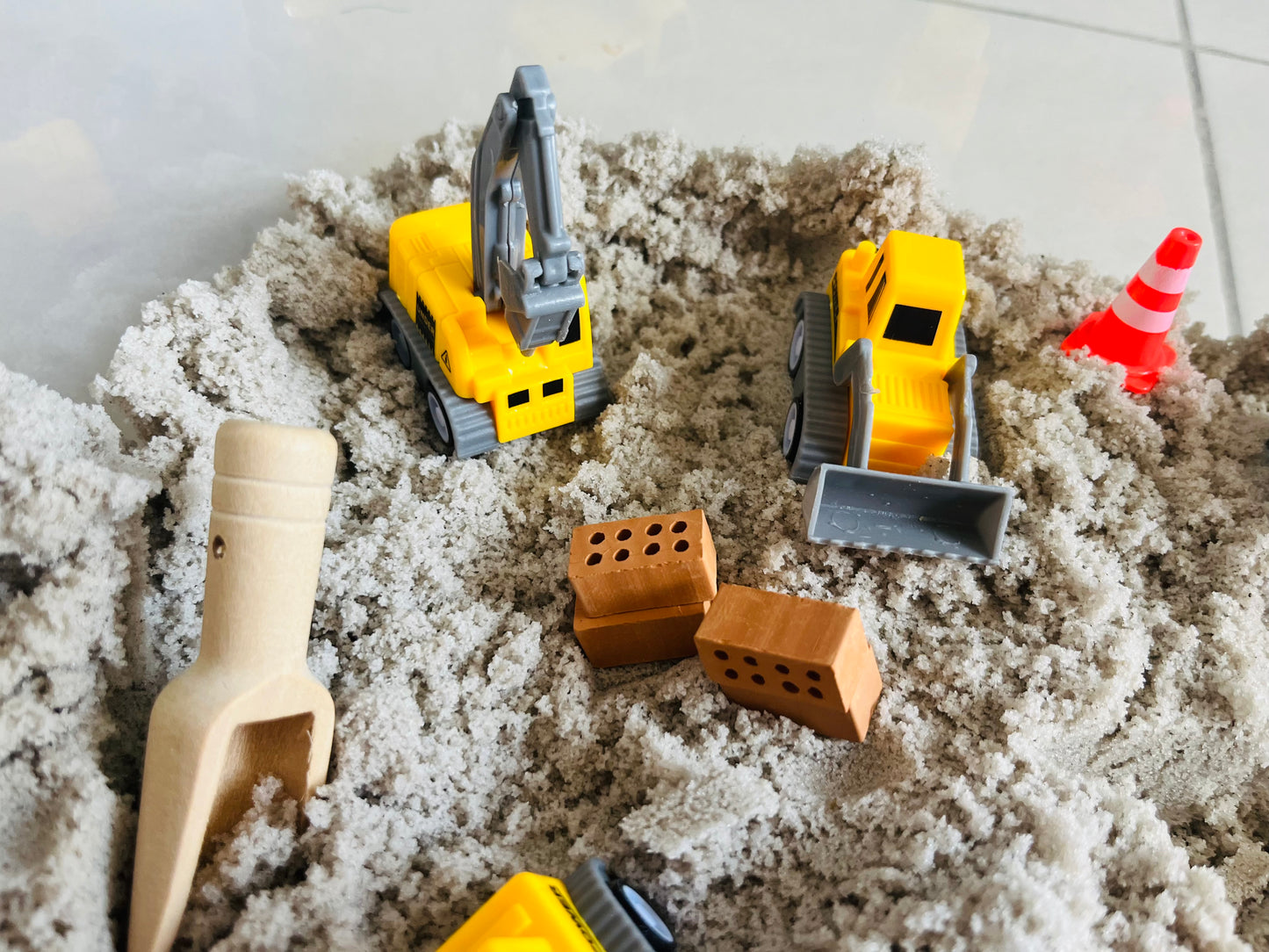 Construction Sensory kit
